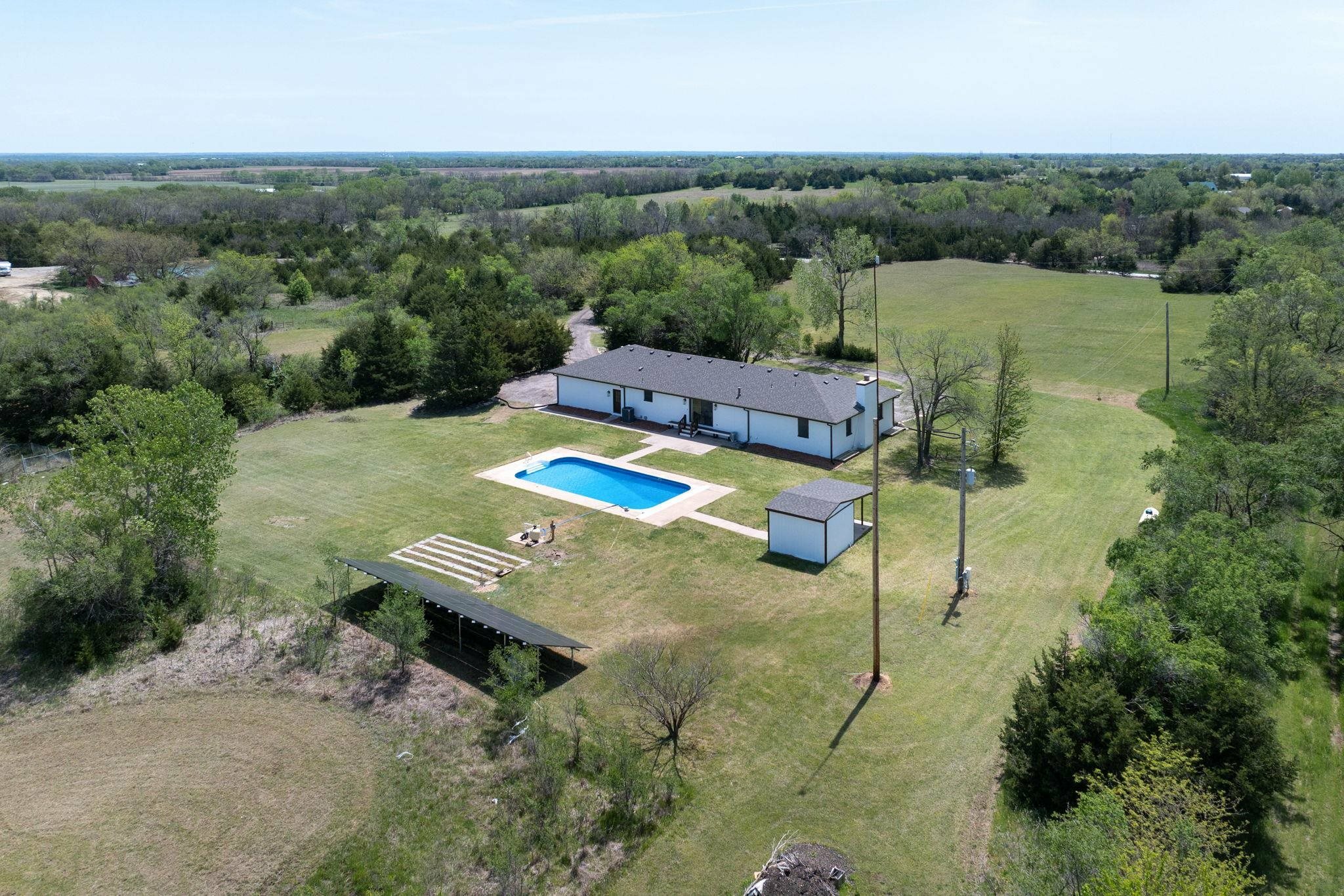 Property Photo: 13418 SW 200th St KS 67133-8571