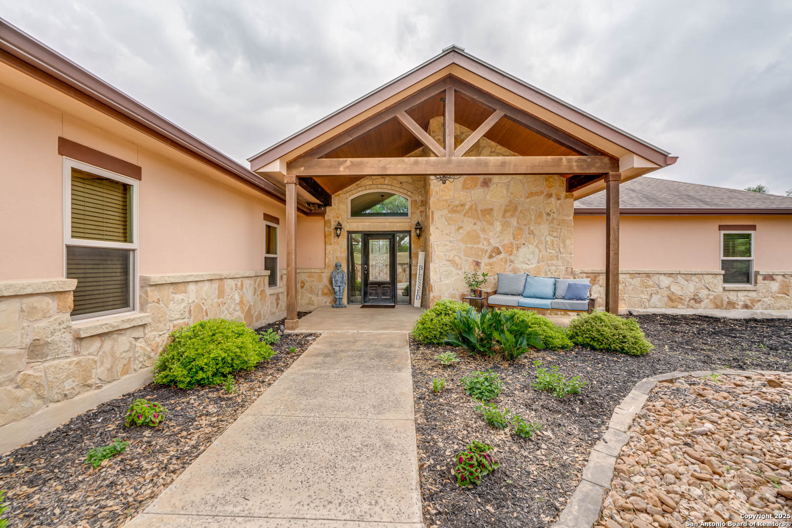 Property Photo: 1117 Rebecca Way TX 78133