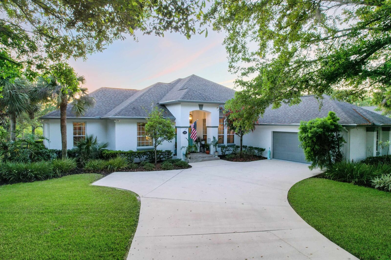 Property Photo: 245 Fiddlers Point Dr FL 32080