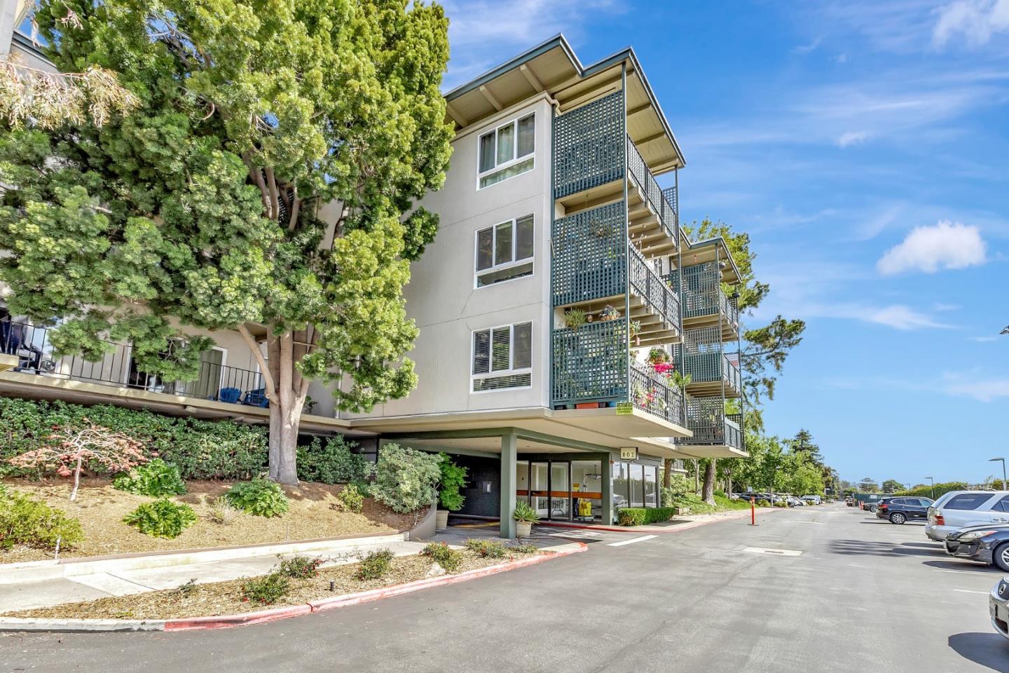 Property Photo: 802 North Delaware Street 409 CA 94401