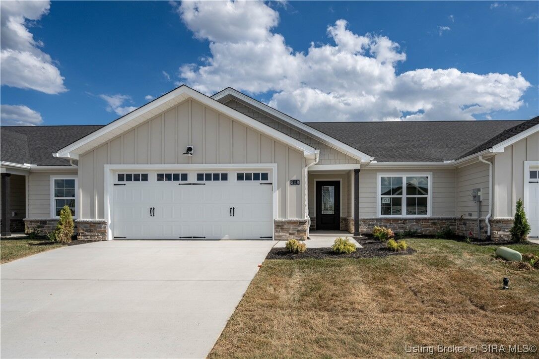 Property Photo: 5118 Woodstone Circle IN 47130