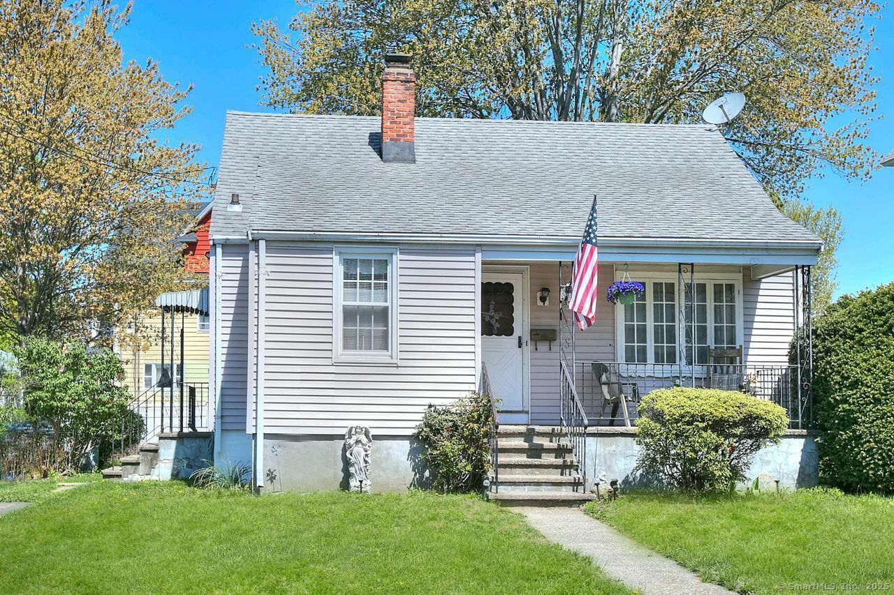Property Photo: 121 Victory Street CT 06615