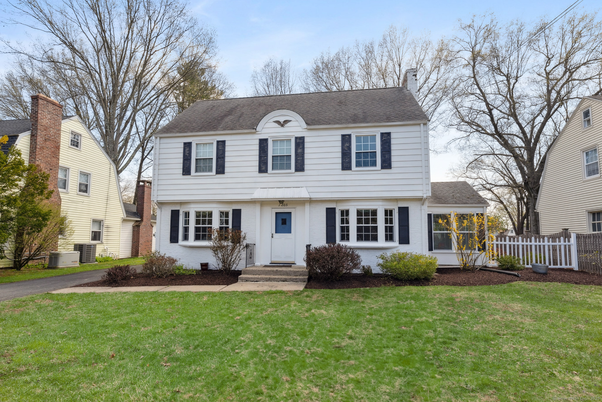 Property Photo: 1805 Asylum Avenue CT 06117