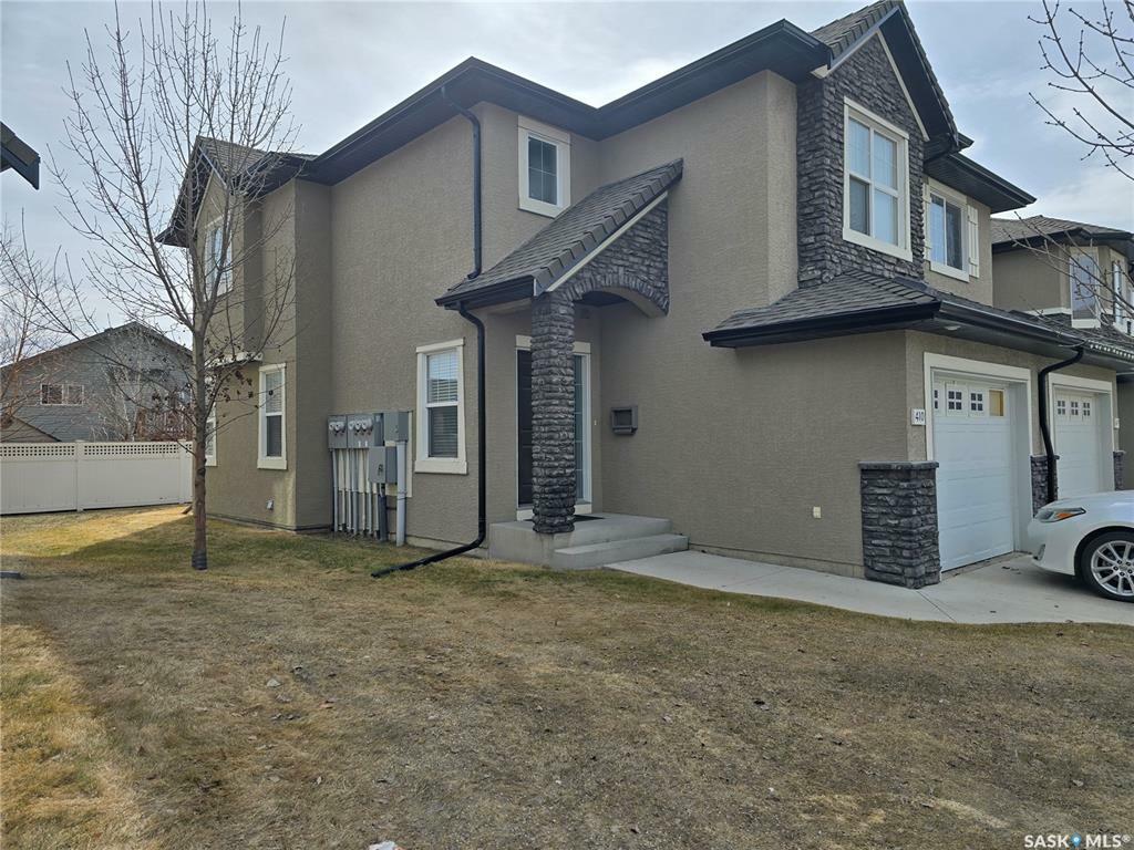 Property Photo:  410 Hunter Road 410  SK S7T 0L5 