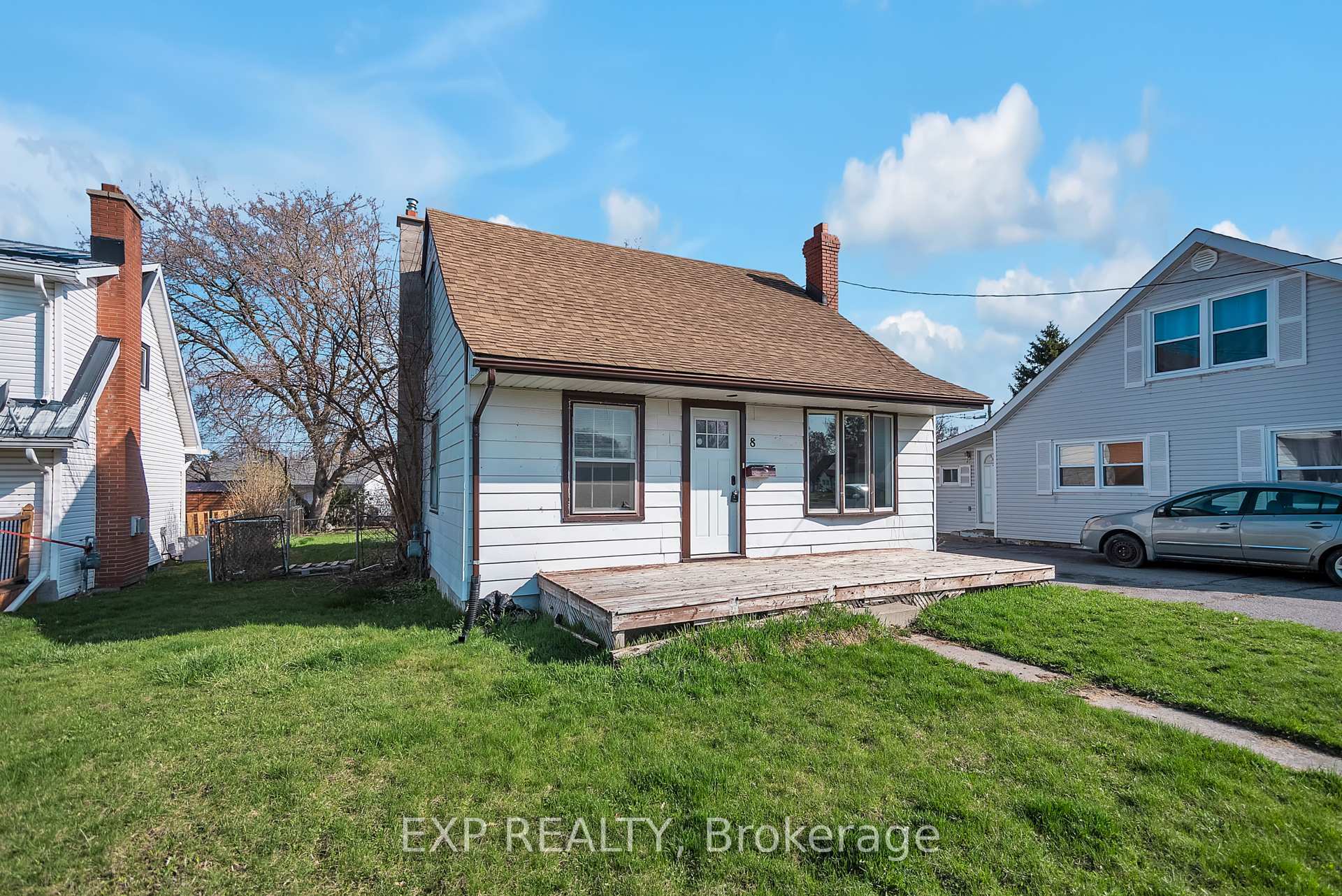 Property Photo: 8 Jackson Street ON K8V 1Z7