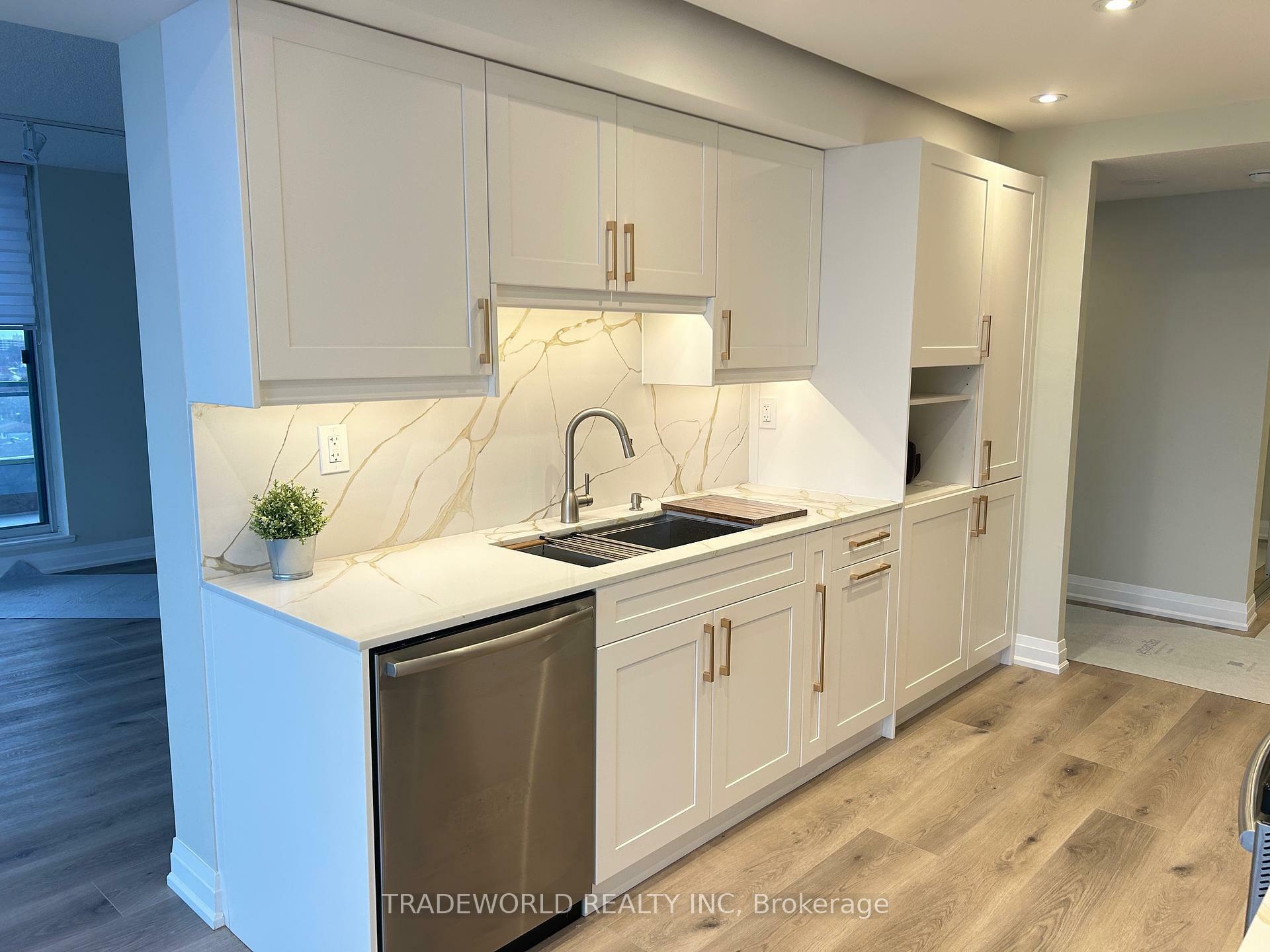 Property Photo: 4725 Sheppard Avenue E 1405 ON M1S 5B2