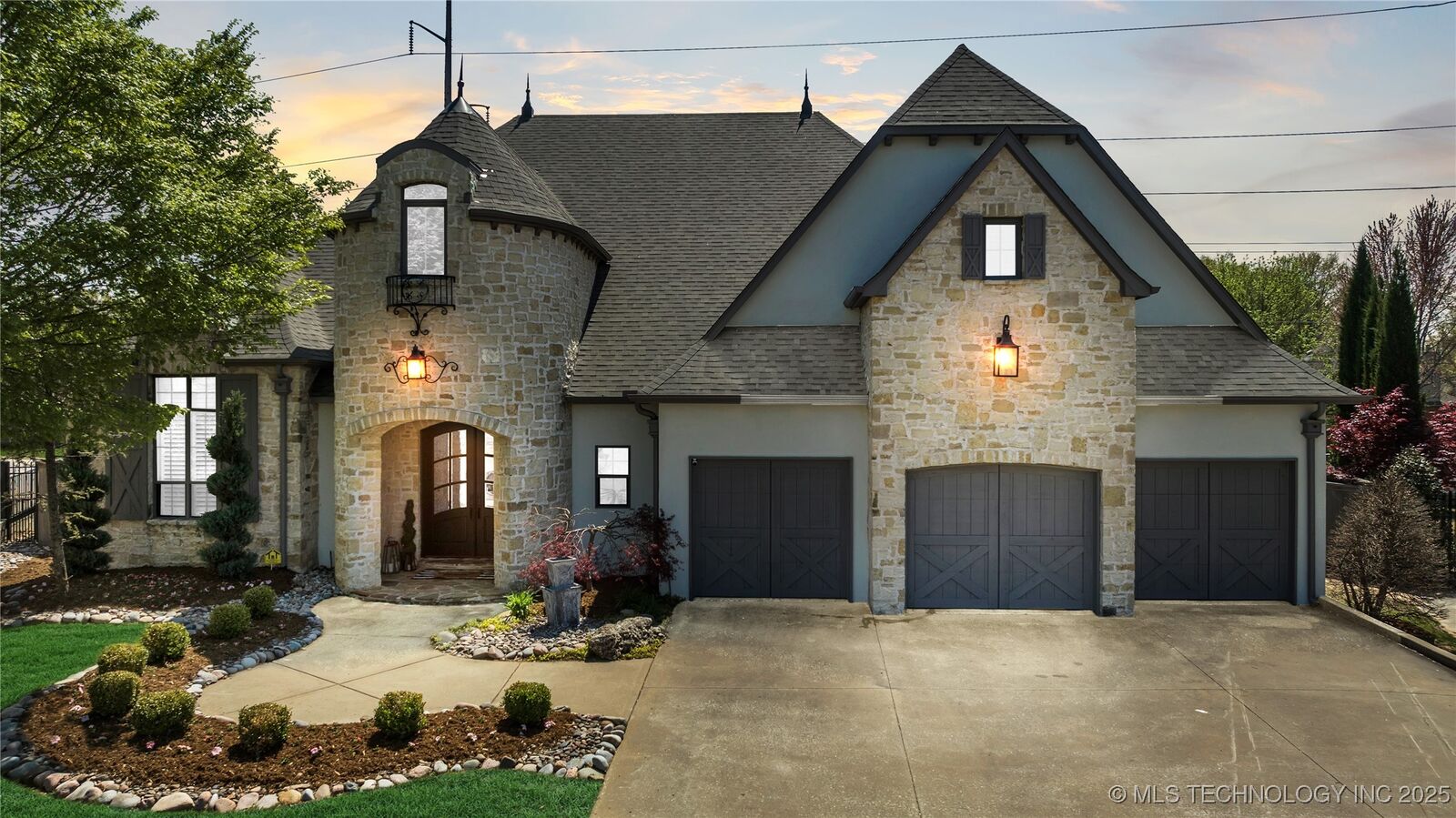 Property Photo:  9342 E 110th Street  OK 74133 