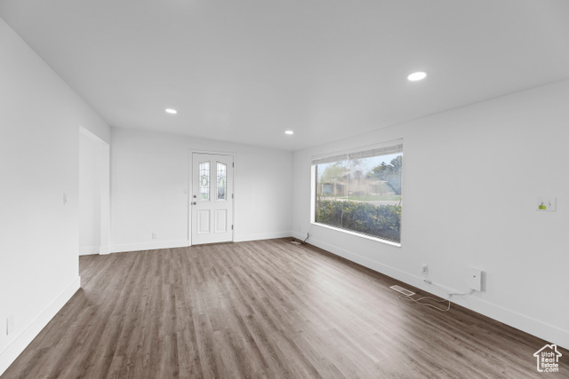 Property Photo: 560 E 3735 S UT 84106