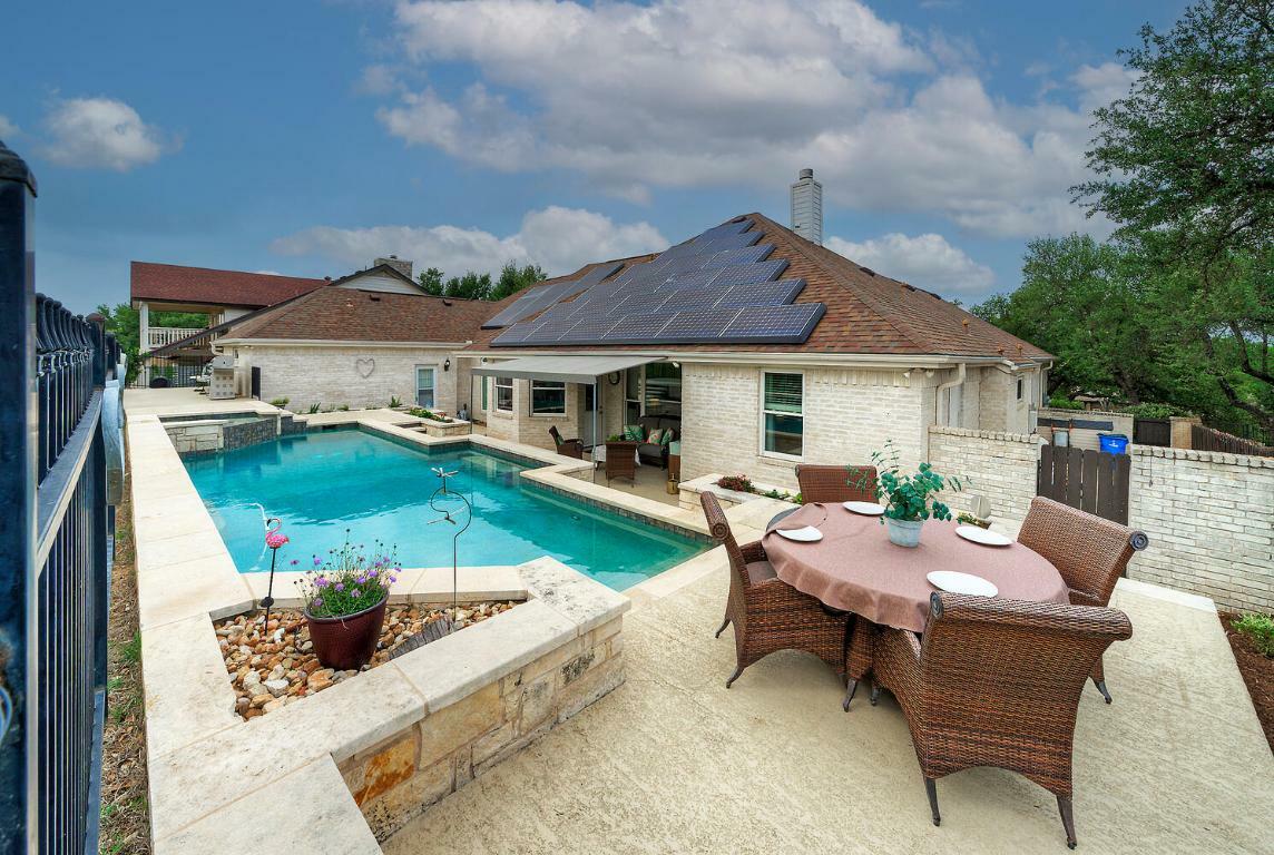 106 Clubhouse Drive  Lakeway TX 78734 photo