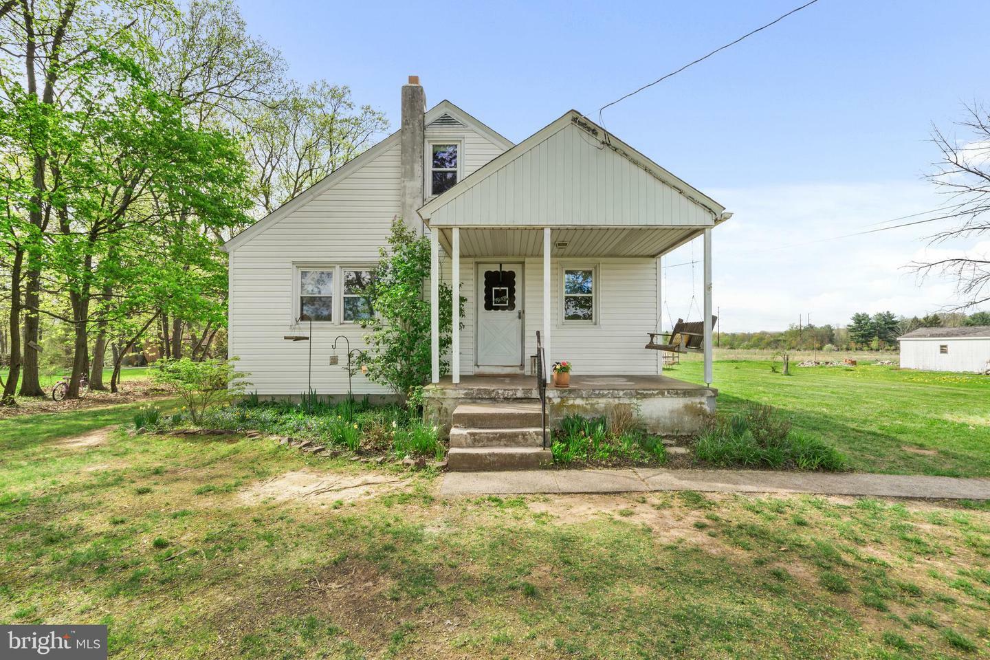 Property Photo: 503 Schoolhouse Road PA 18960