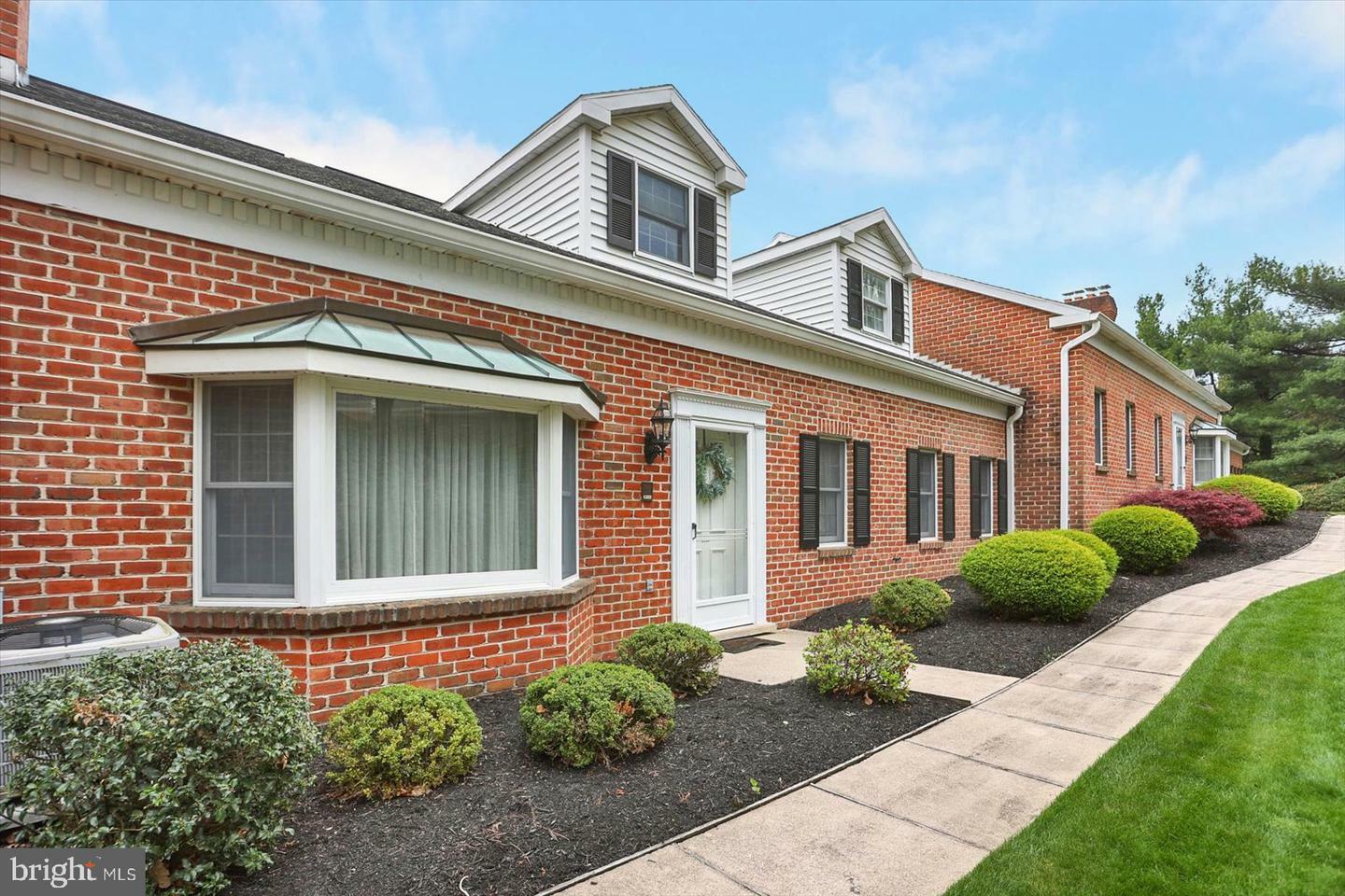 Property Photo: 2034 Wyntre Brooke Drive S 2034 PA 17403
