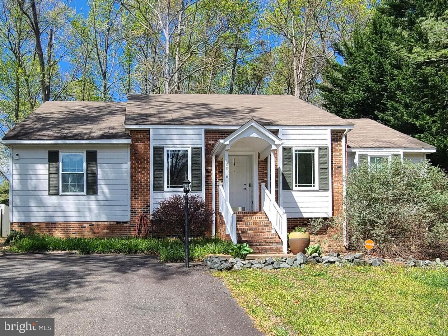 Property Photo: 10816 Crestwood Drive VA 22553