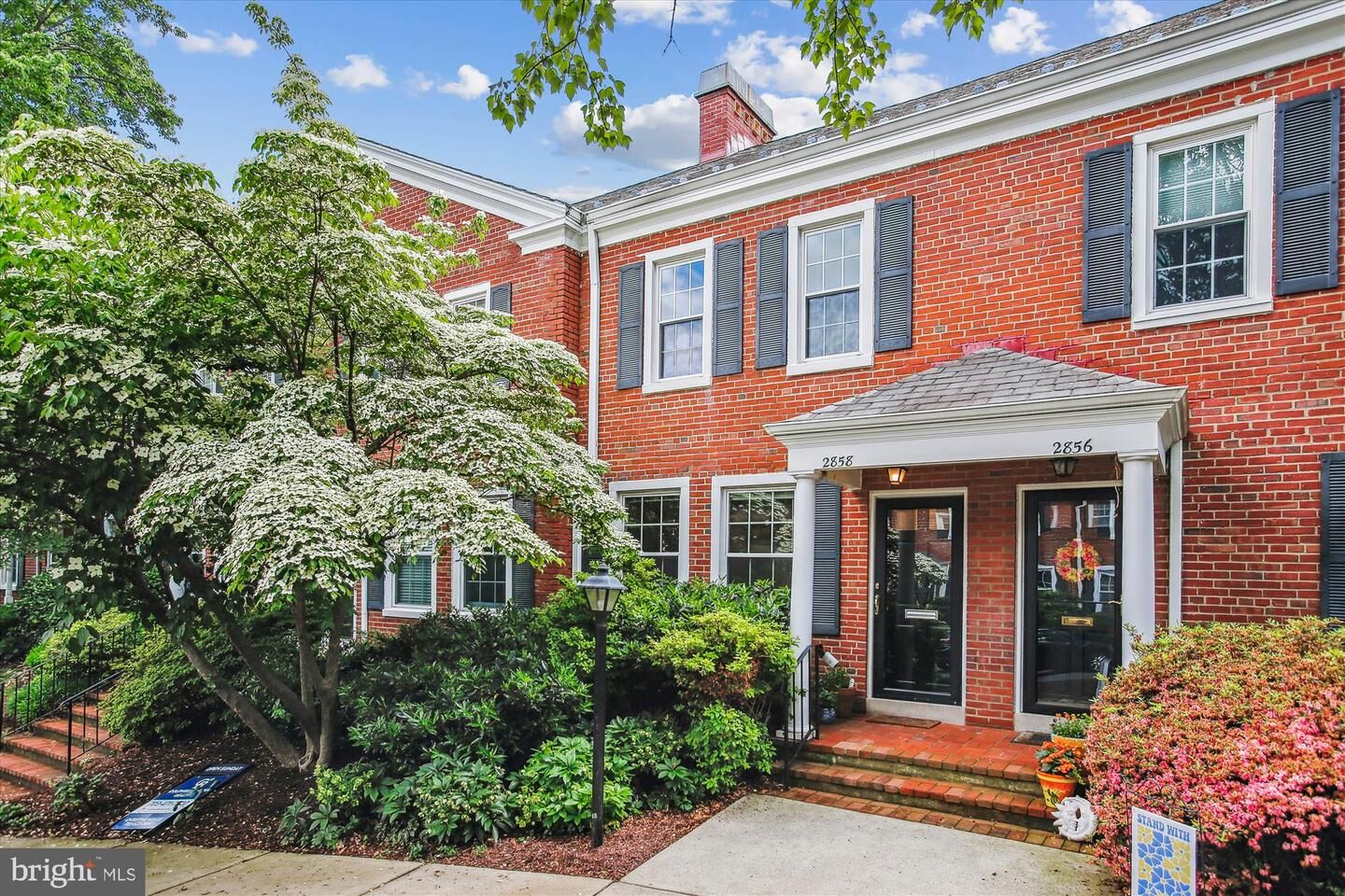 Property Photo:  2858 S Abingdon Street  VA 22206 