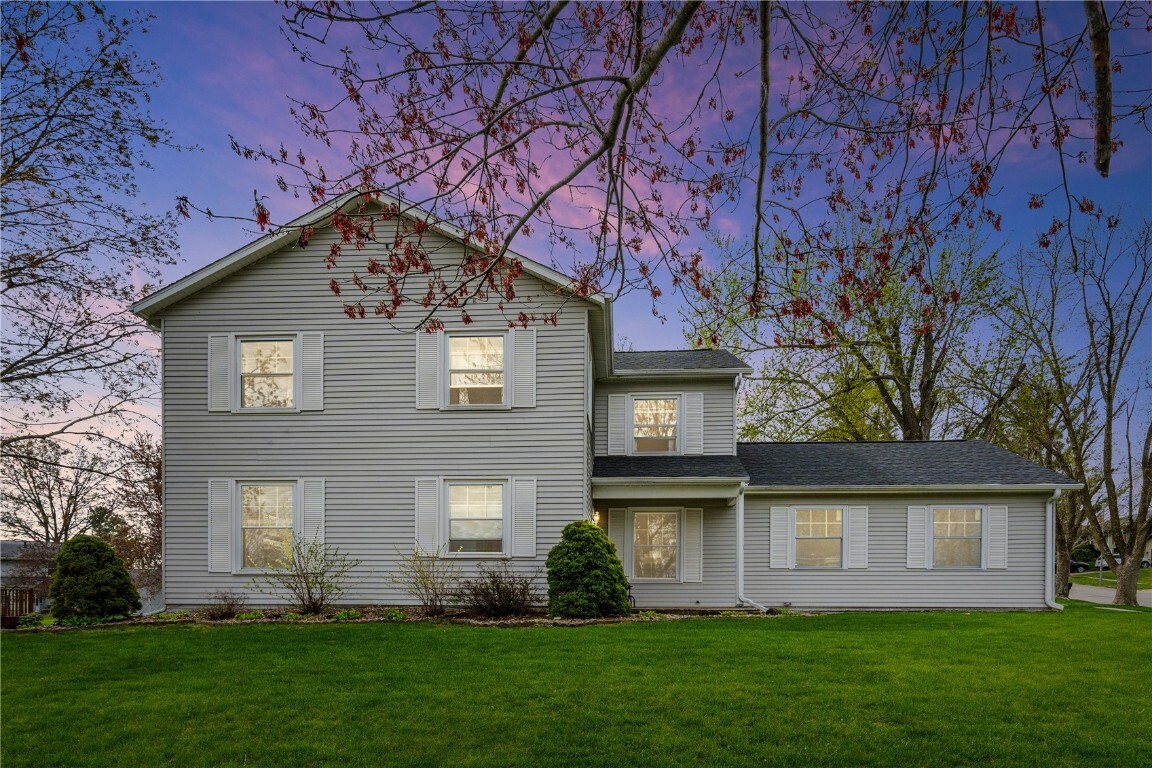 Property Photo: 361 Essex Dr. NE IA 52402