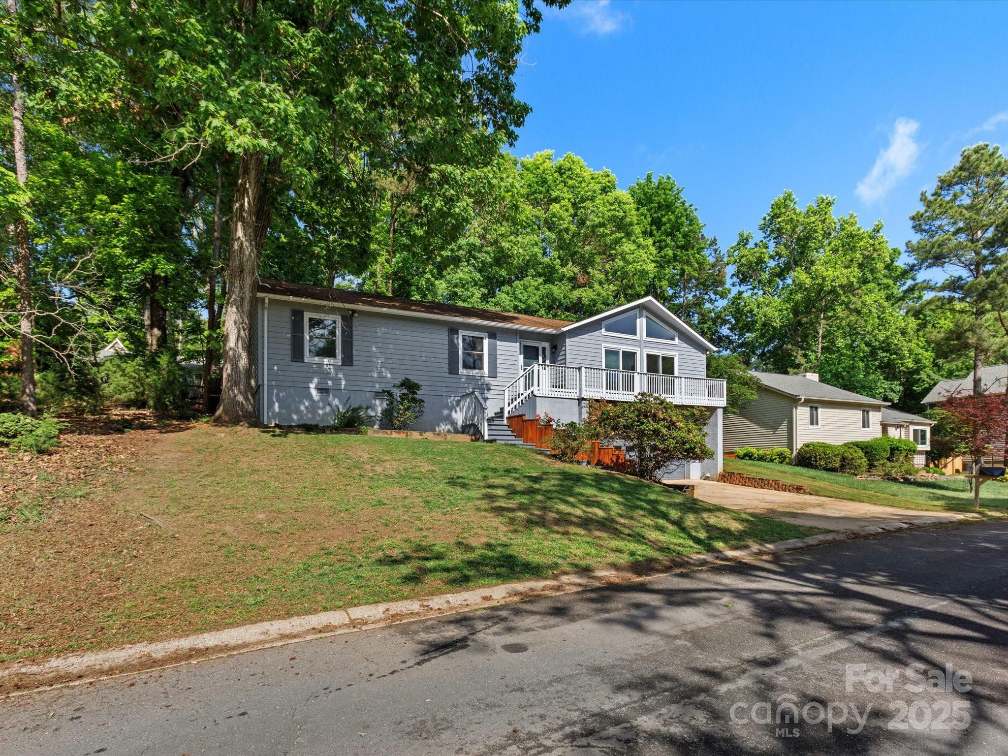 Property Photo: 16049 Pago Pago Drive SC 29708