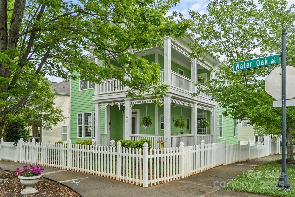 Property Photo: 136 Water Oak Drive NC 28117