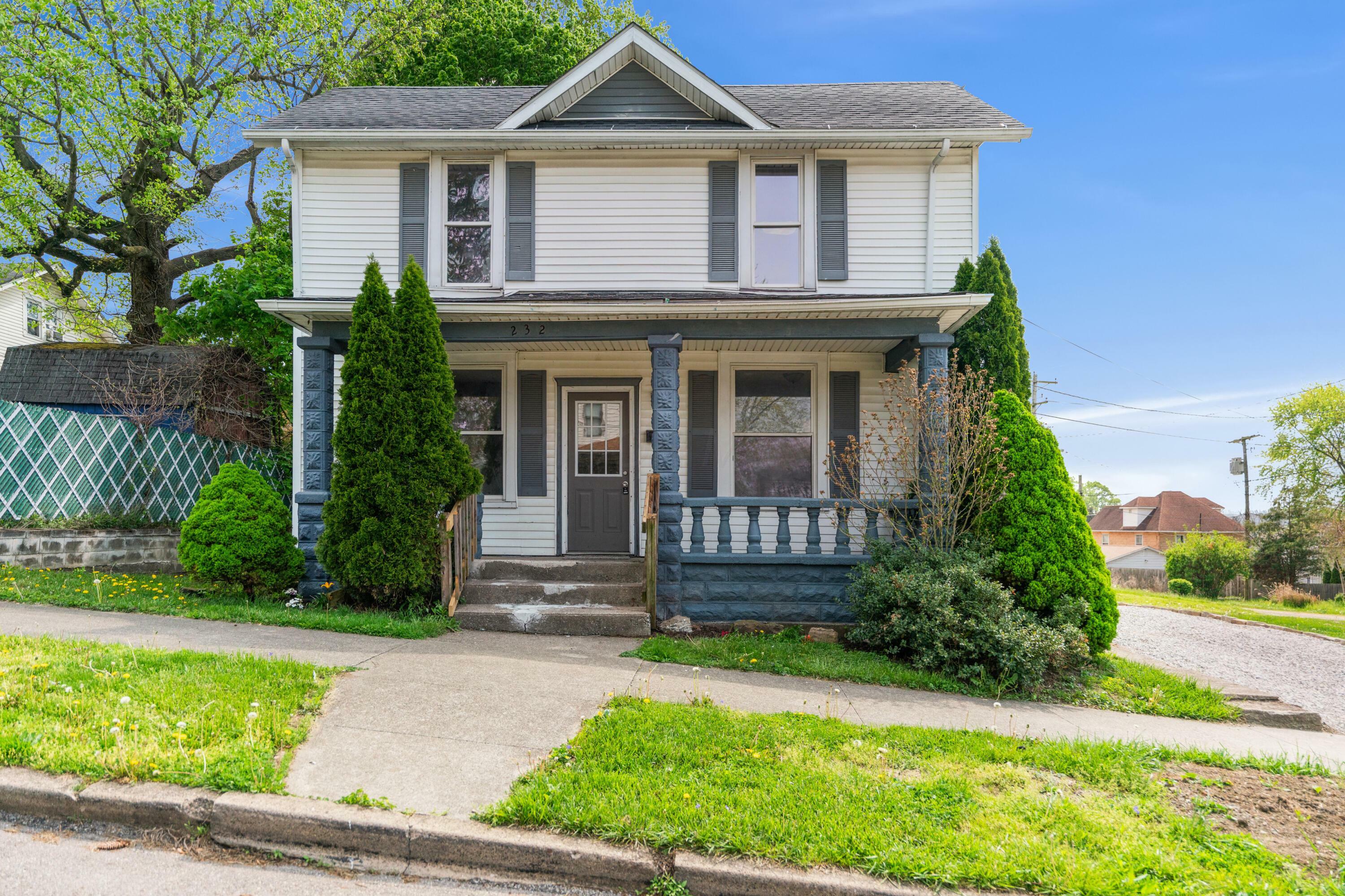 Property Photo: 232 Rosehill Avenue OH 43055