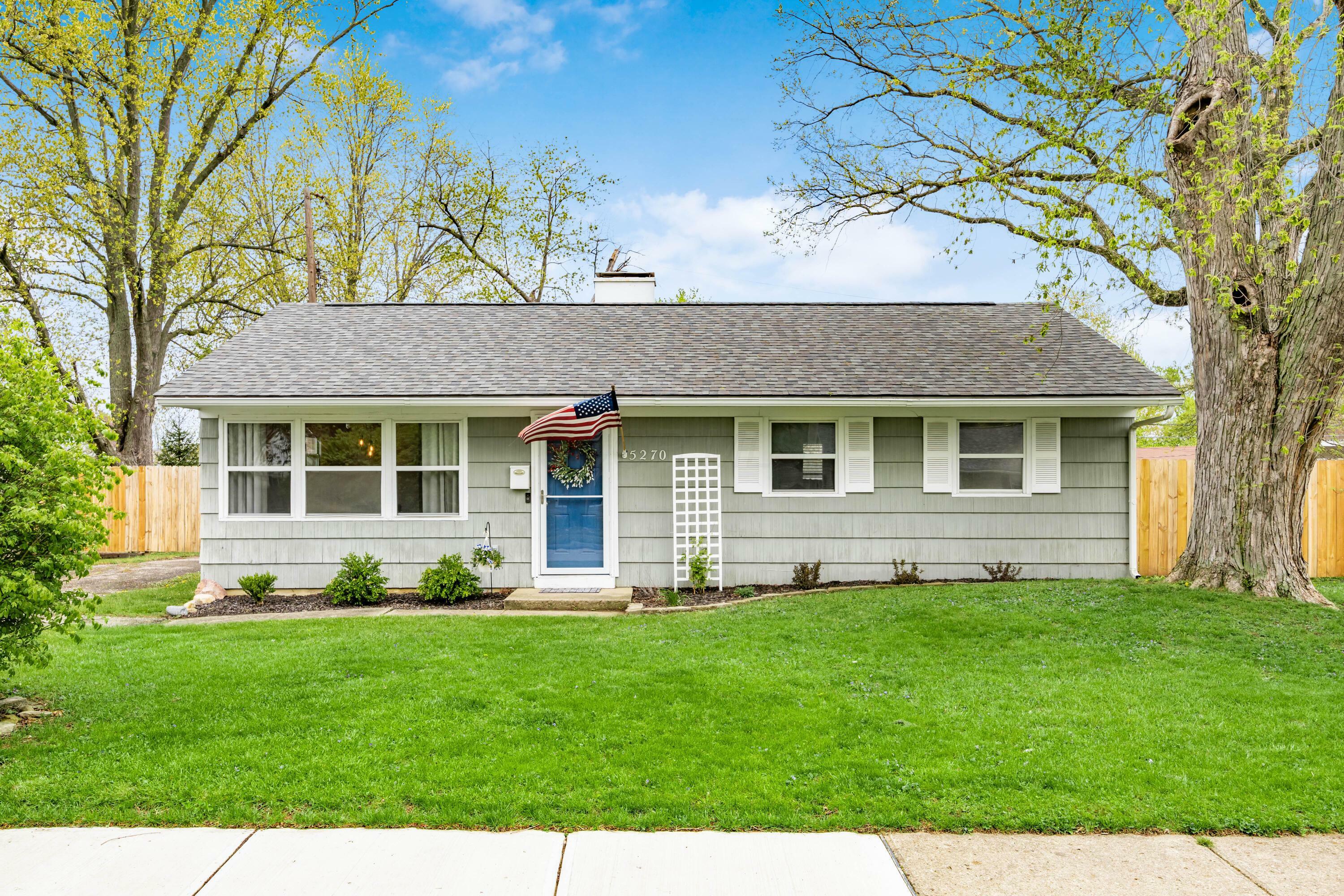 Property Photo: 5270 Crescent Drive OH 43026