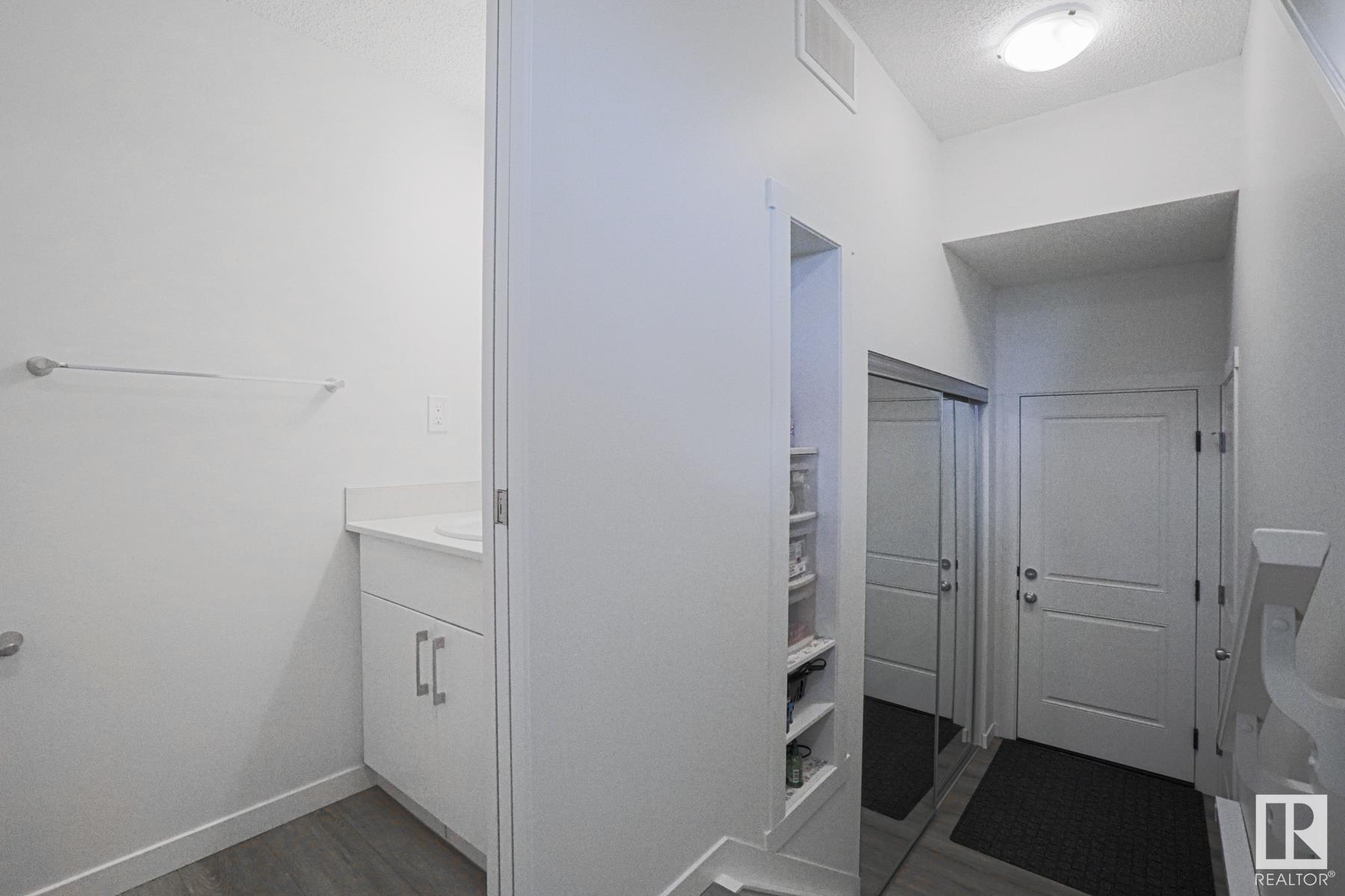 Property Photo: 850 Secord Boulevard NW 41 AB T5T 7R9
