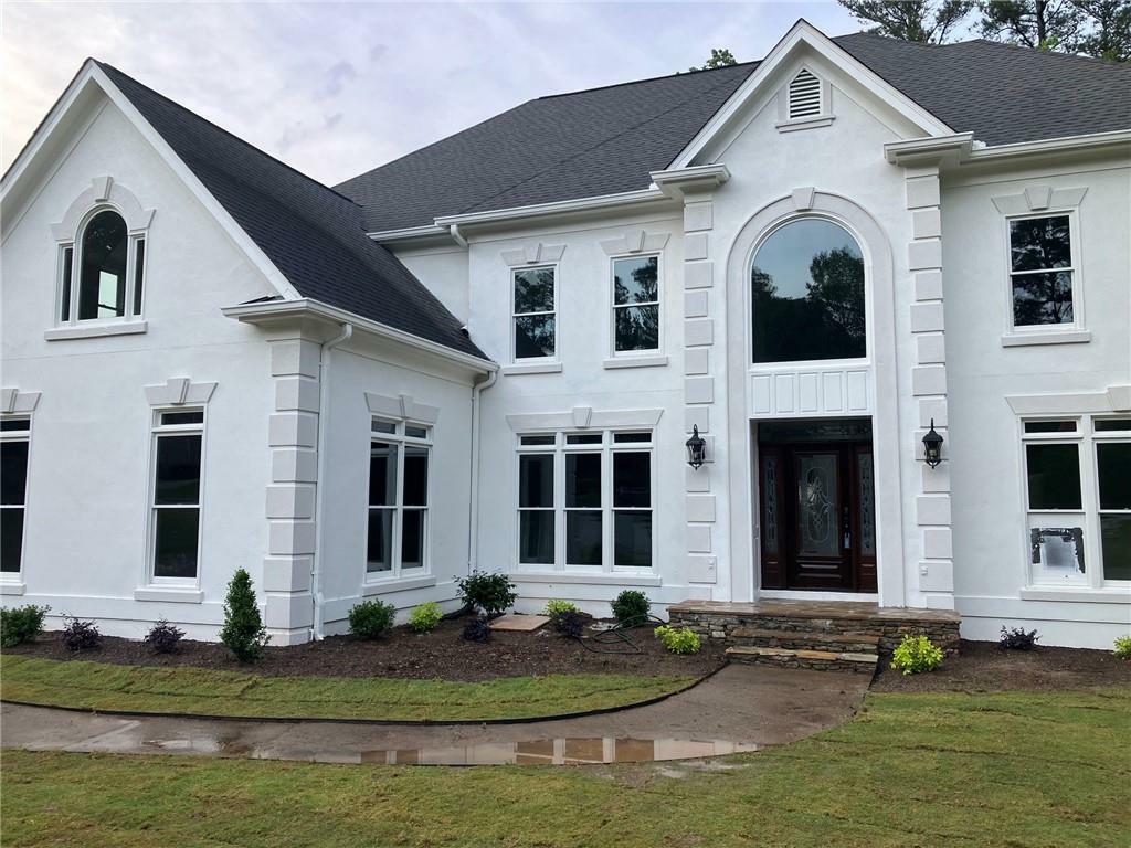 Property Photo: 870 Thornberry Drive GA 30022