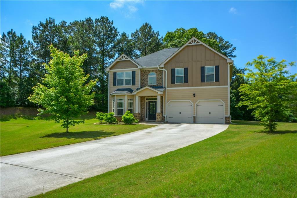Property Photo: 6816 Diamond Drive GA 30273