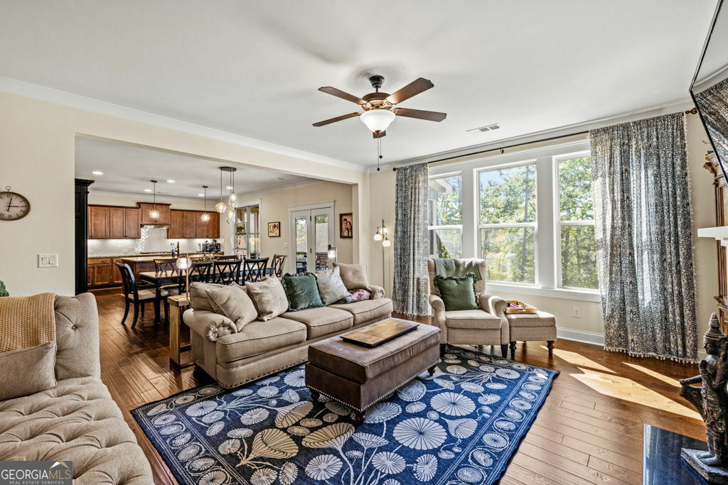 Property Photo: 7143 Lake Edge Drive GA 30542