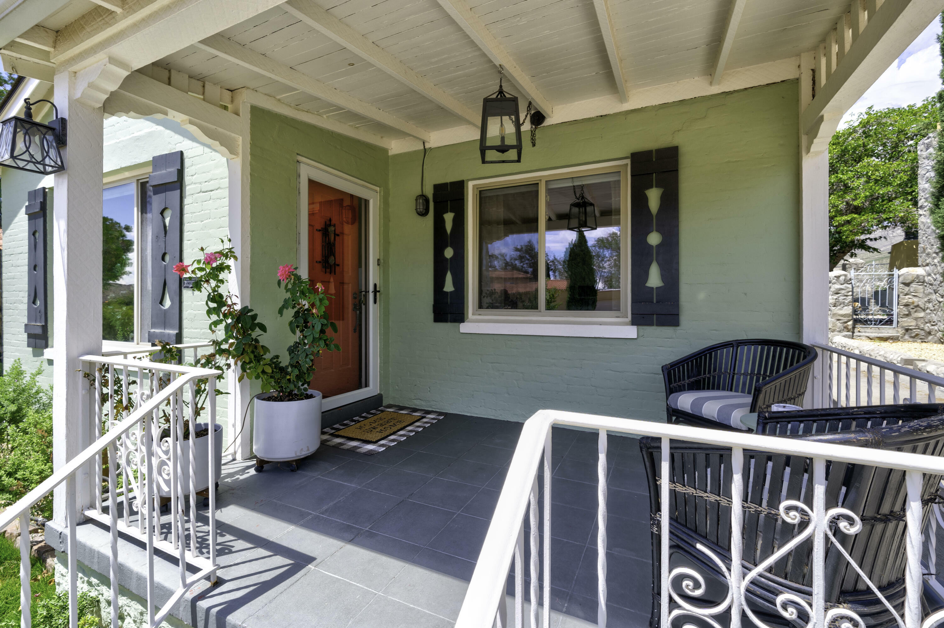 Property Photo: 809 McKelligon Drive TX 79902