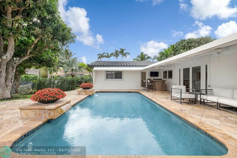 Property Photo: 3010 NE 43 St FL 33308