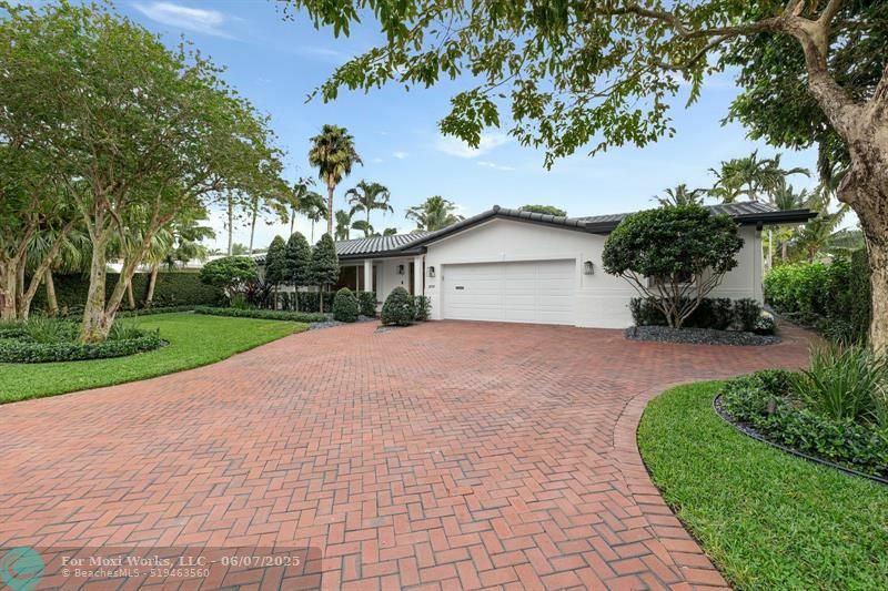 Property Photo: 3010 NE 43 St FL 33308