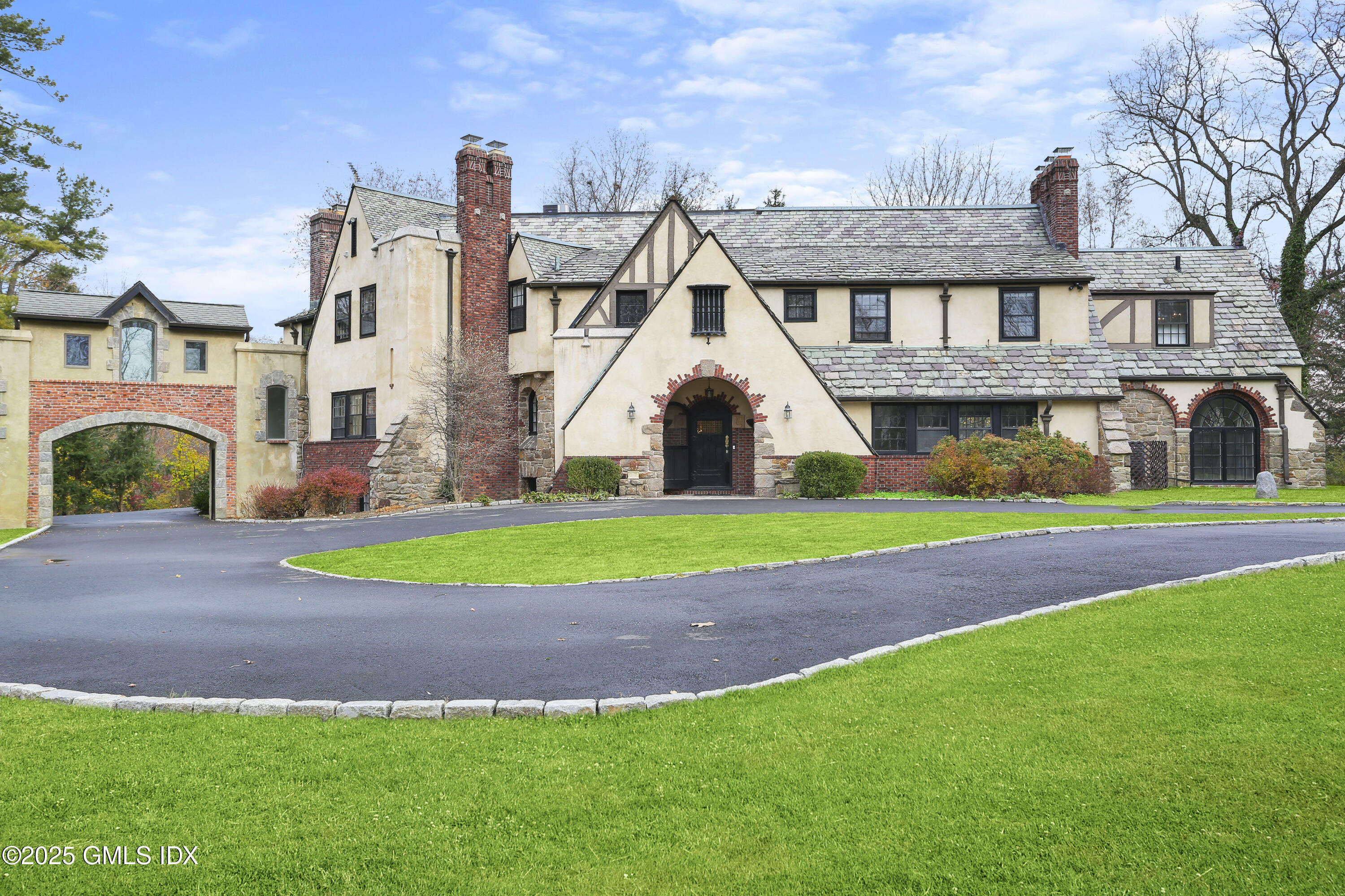 21 Calhoun Drive  Greenwich CT 06831 photo