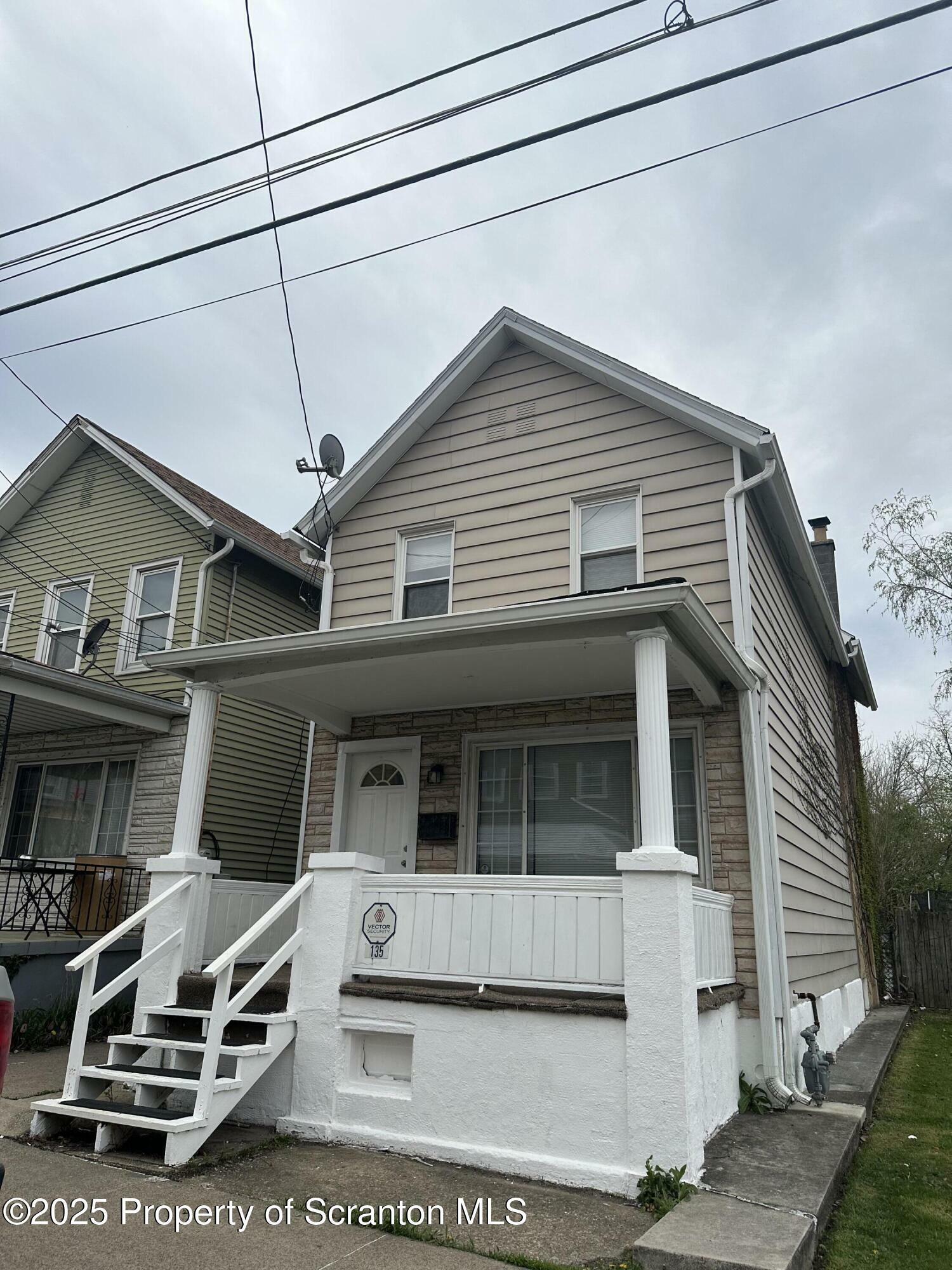 135 Hickory Street  Wilkes-Barre PA 18702 photo