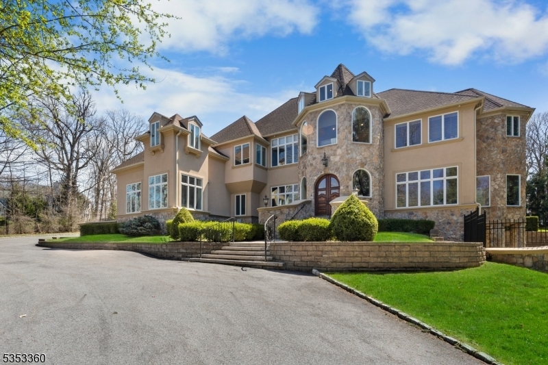 5 Fox Chase Dr  Watchung Boro NJ 07069 photo