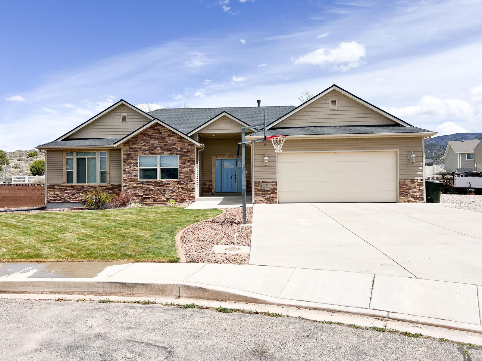 Property Photo:  5228 N Woodland Pointe Cir  UT 84721