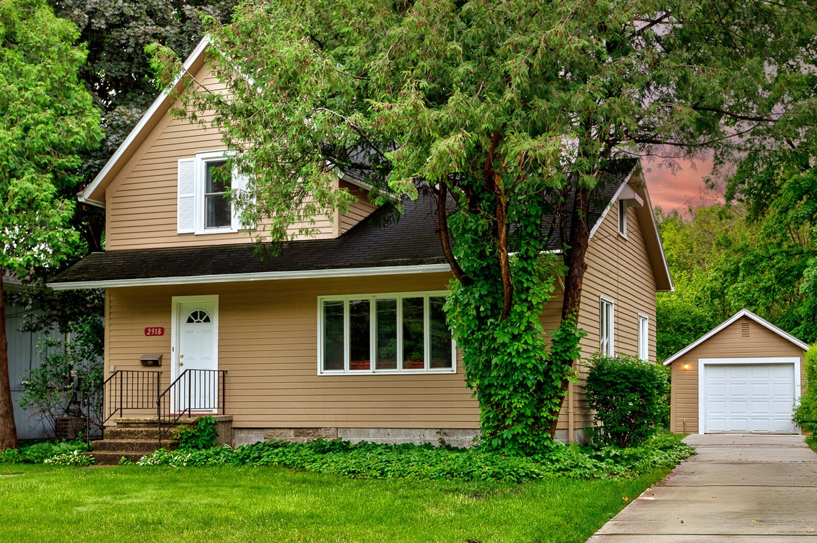 2918 Oakland Street  Ames IA 50014 photo
