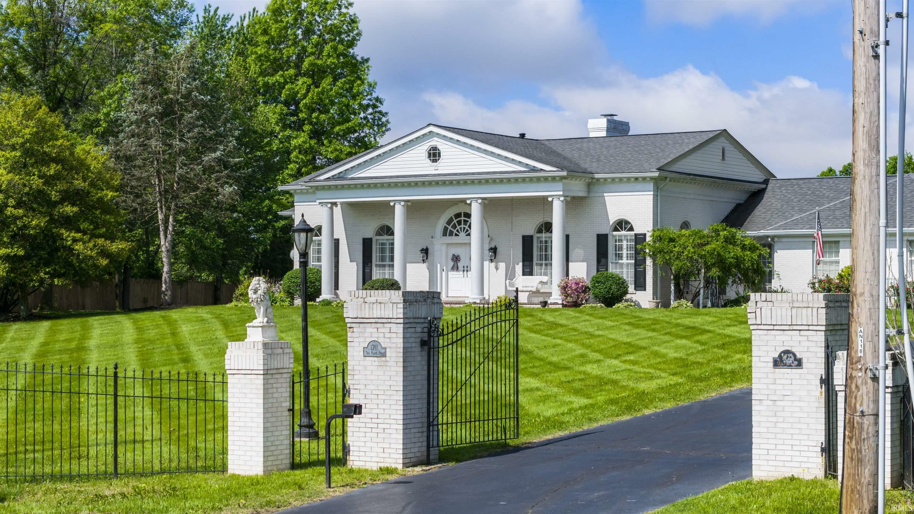 Property Photo: 1711 Old Plank Road IN 47630-8157