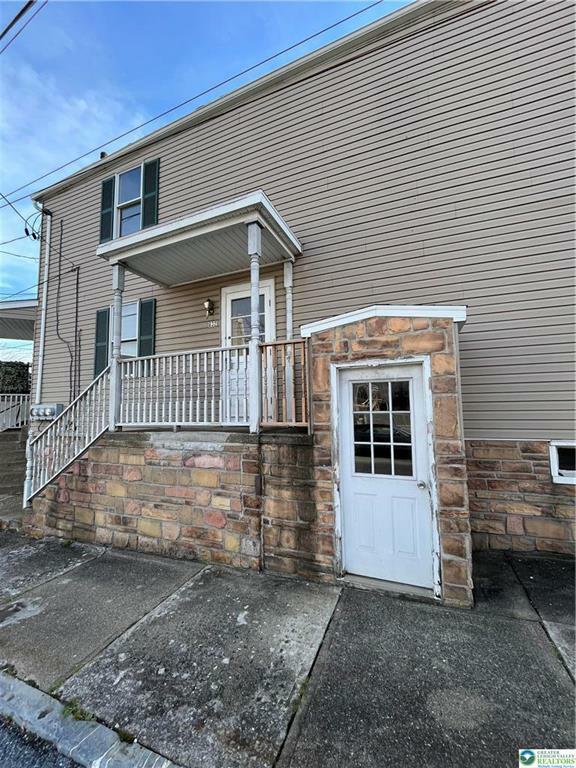 Property Photo:  832 Walnut Avenue  PA 18042 