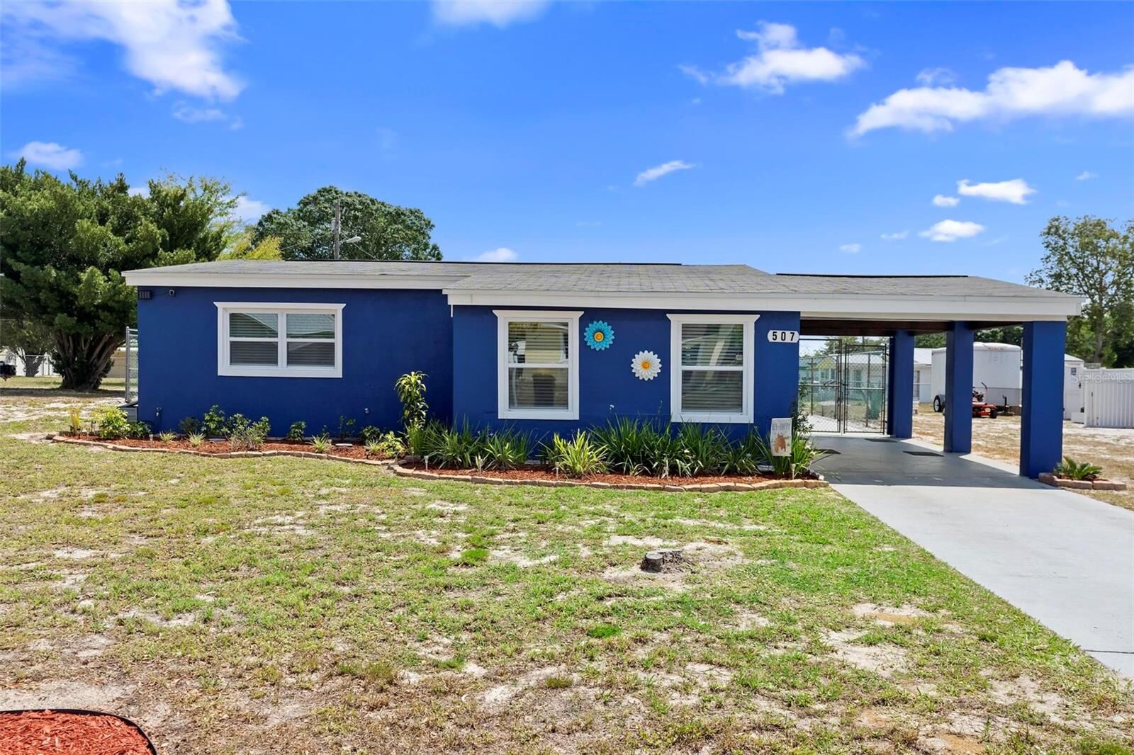 Property Photo:  507 Raymond Avenue  FL 33843 