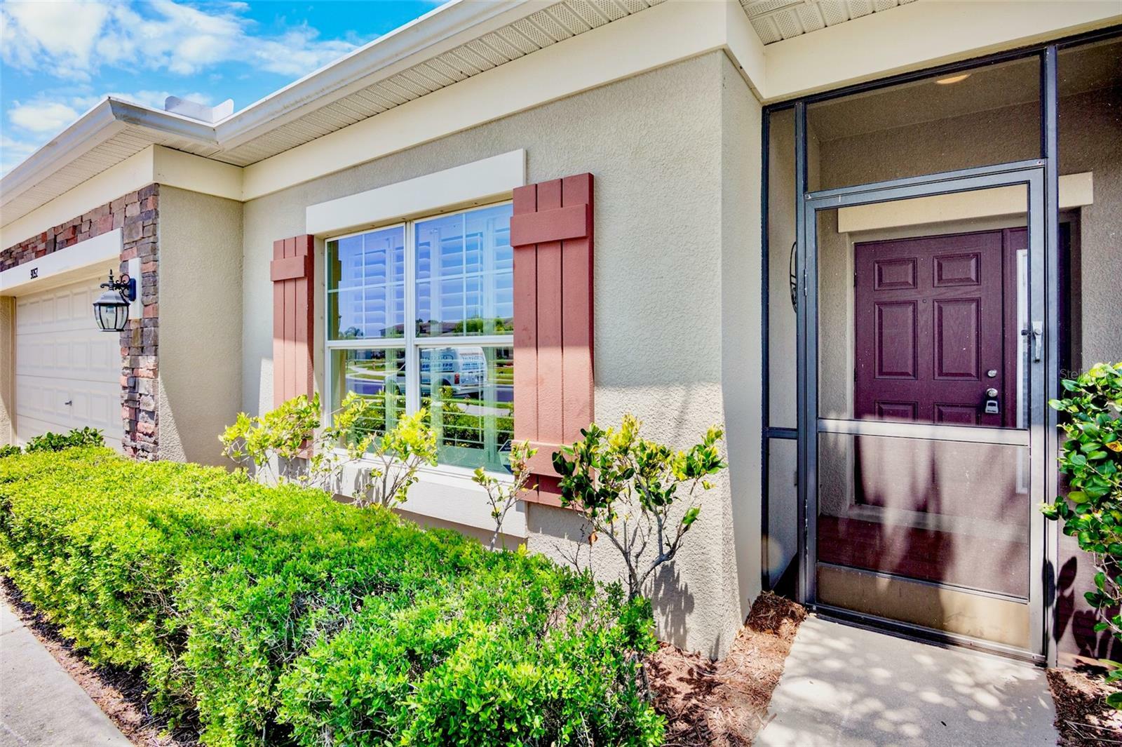 Property Photo: 9052 41st Street E FL 34219