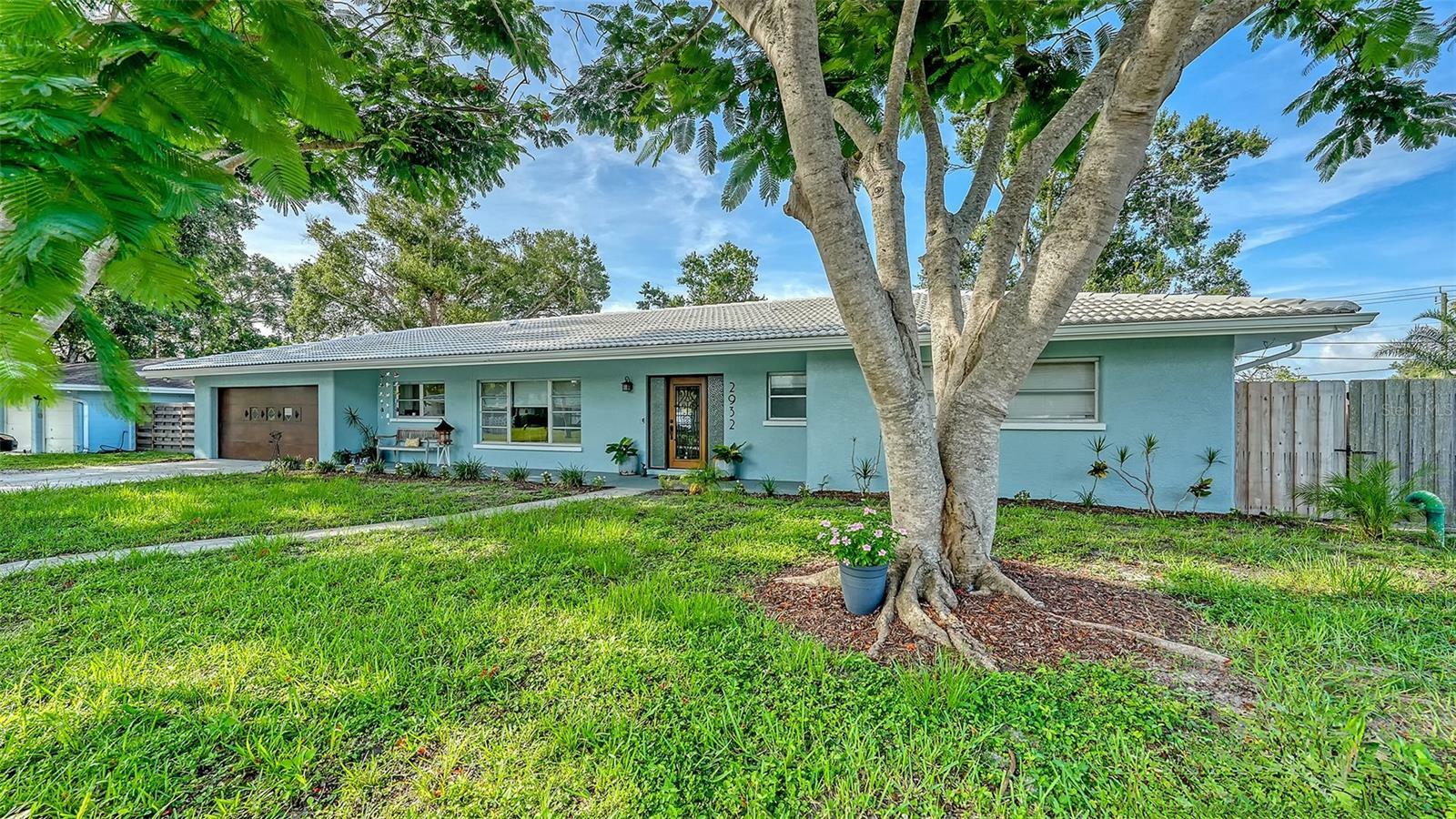 Property Photo: 2932 Upper Tangelo Drive FL 34239