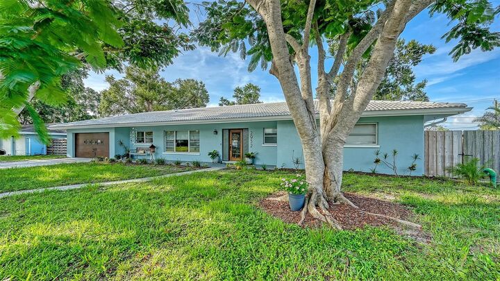 Property Photo:  2932 Upper Tangelo Drive  FL 34239 
