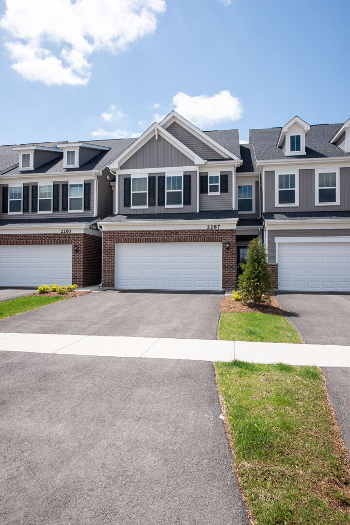 Property Photo: 2287 Ryegrass Lane 66004 IL 60490