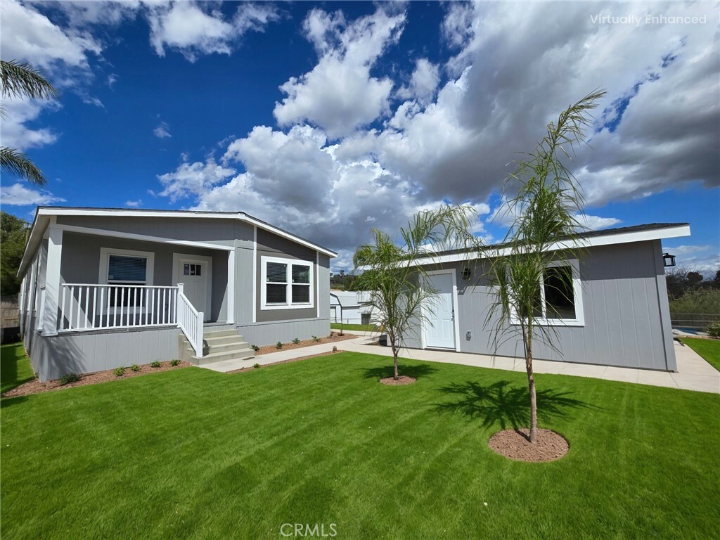 Property Photo: 23784 Vista Way CA 92587