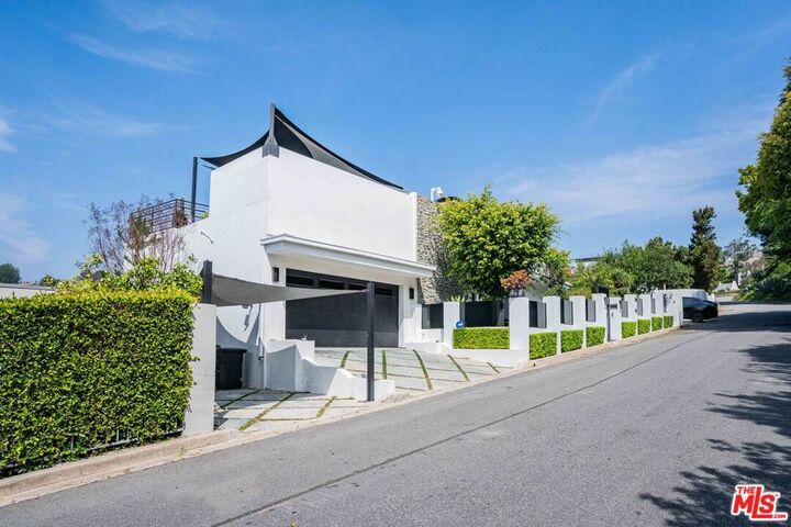 1441 Summitridge Drive  Beverly Hills CA 90210 photo