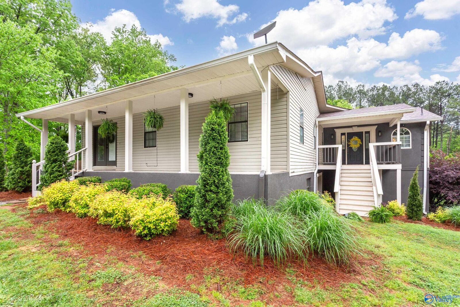 Property Photo:  3546 Little Wills Valley Road  AL 35954 