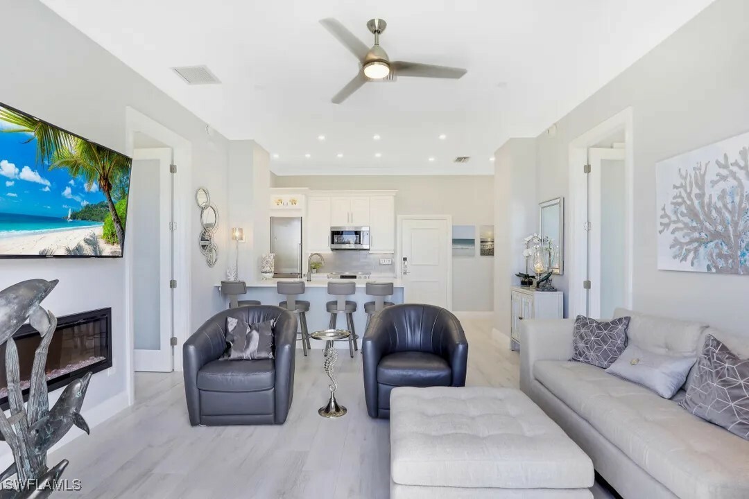 Property Photo: 140 Seaview Court 103N FL 34145