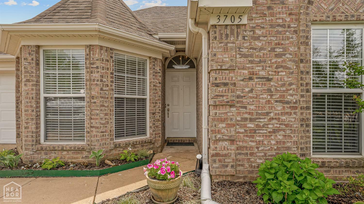 Property Photo: 3705 Ridgeway Circle AR 72404