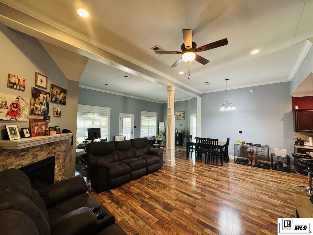 Property Photo: 7971 Highway 80 LA 71270