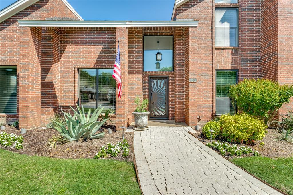 Property Photo: 6516 River Bend Road TX 76132