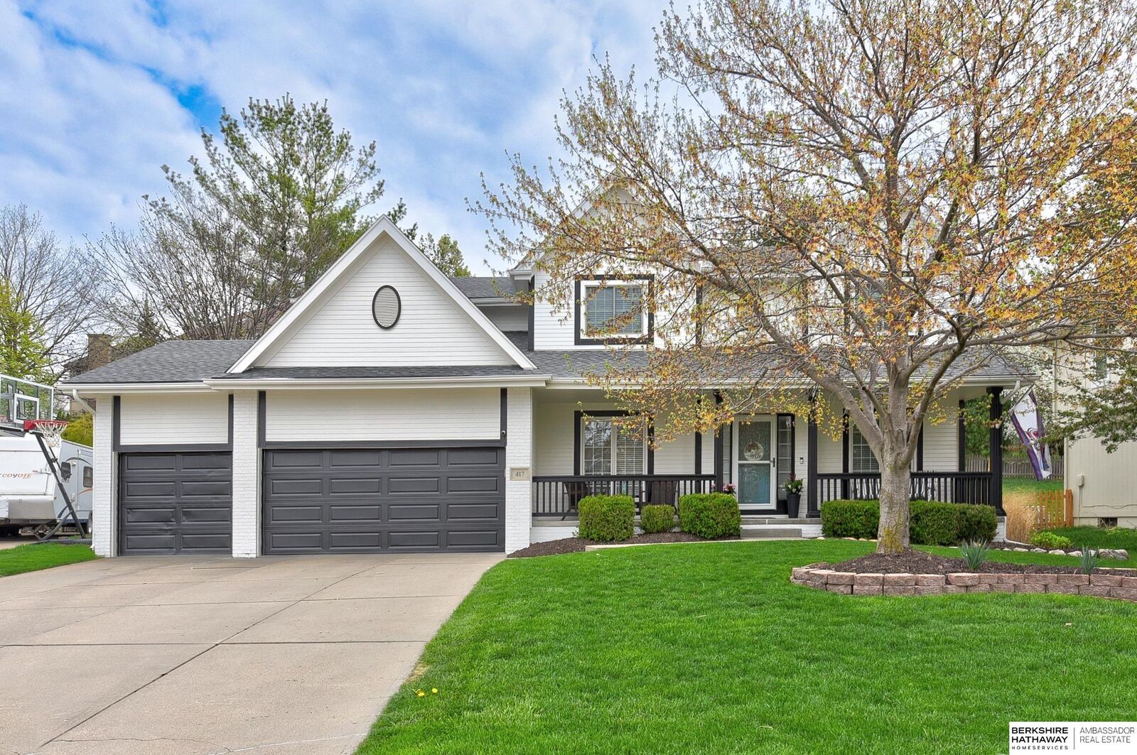 Property Photo: 417 N 163rd Street NE 68118