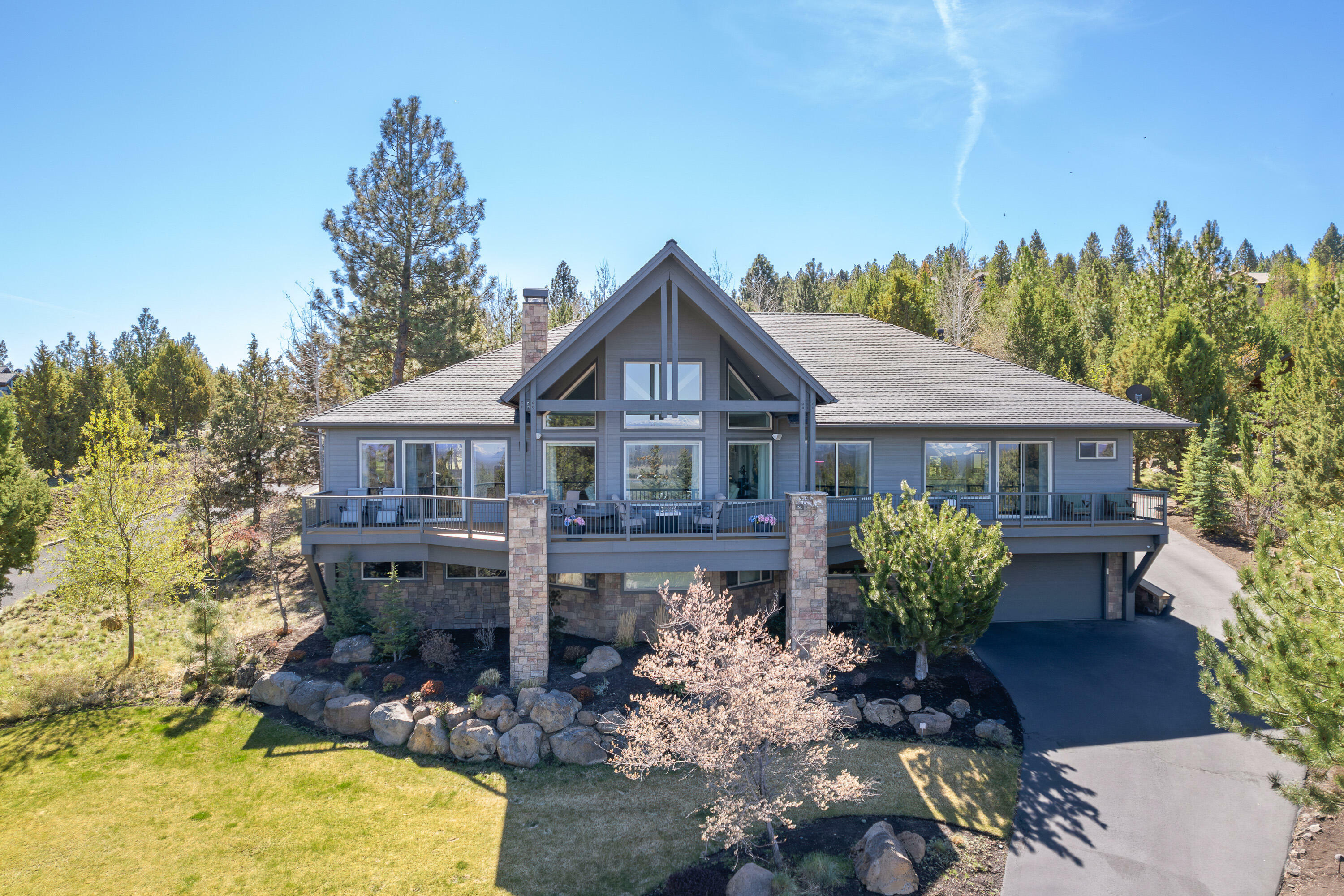 Property Photo: 1359 NW Remarkable Drive OR 97703